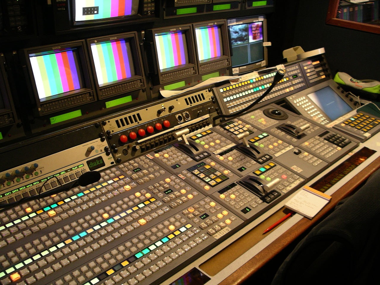 Audiovisuel Public President Unique 2