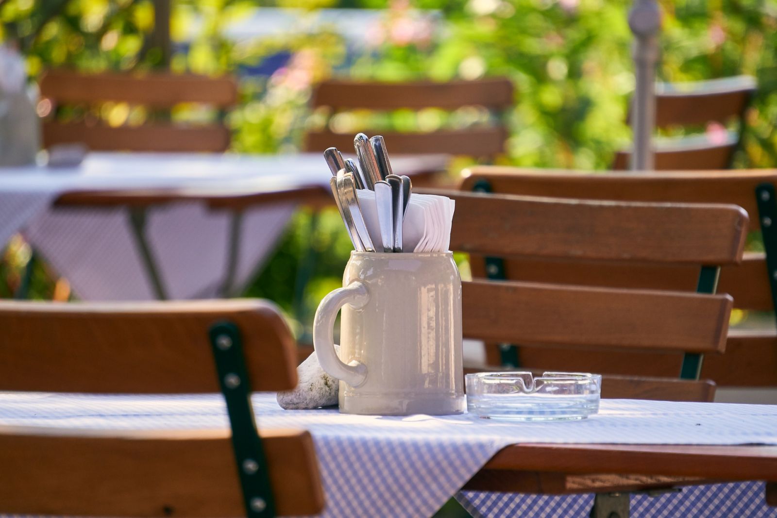 Beer Garden 4466095 1920