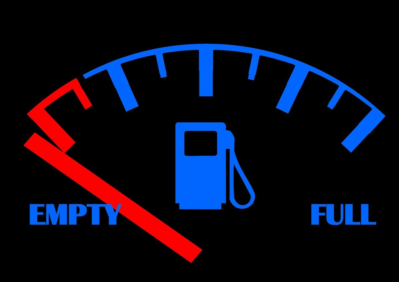 Carburants Penurie Reserves Etat Loi Travail Greve