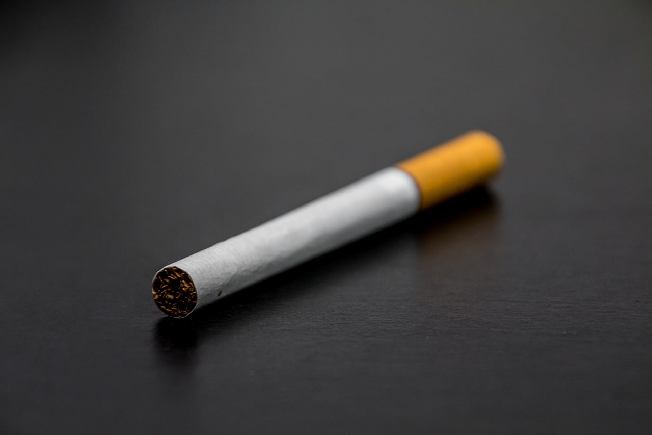 Cigarette 1699513 1280
