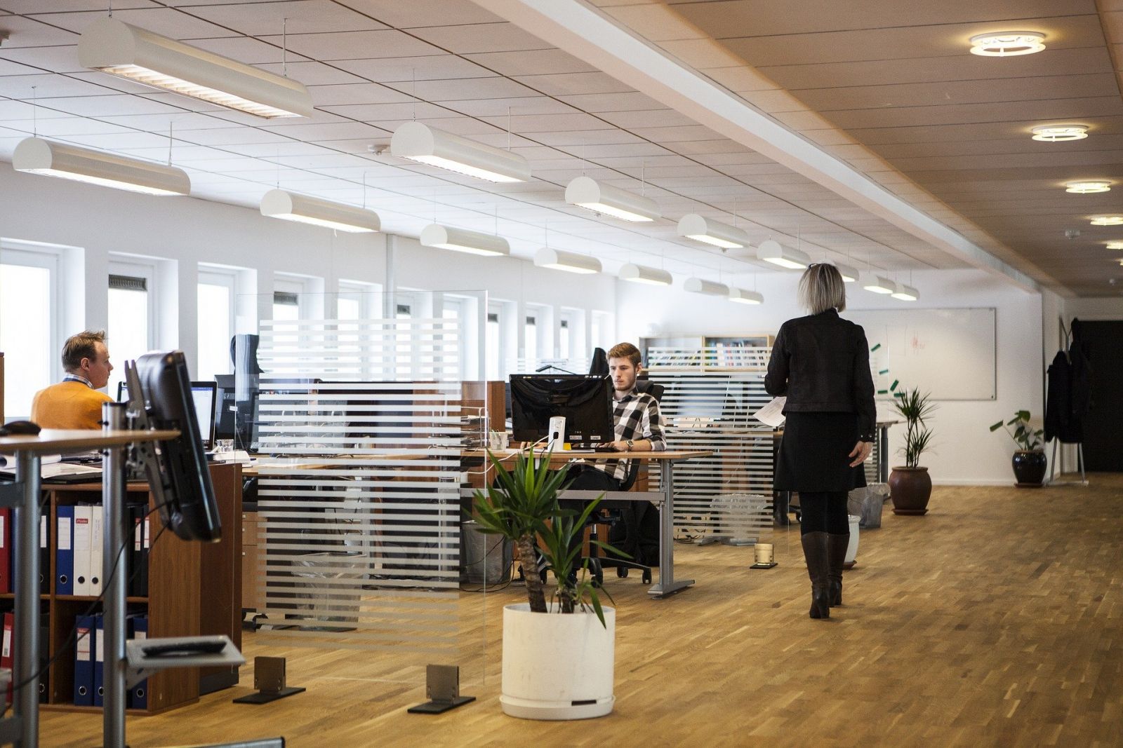 Covid Multinationales Pouvoir Realite
