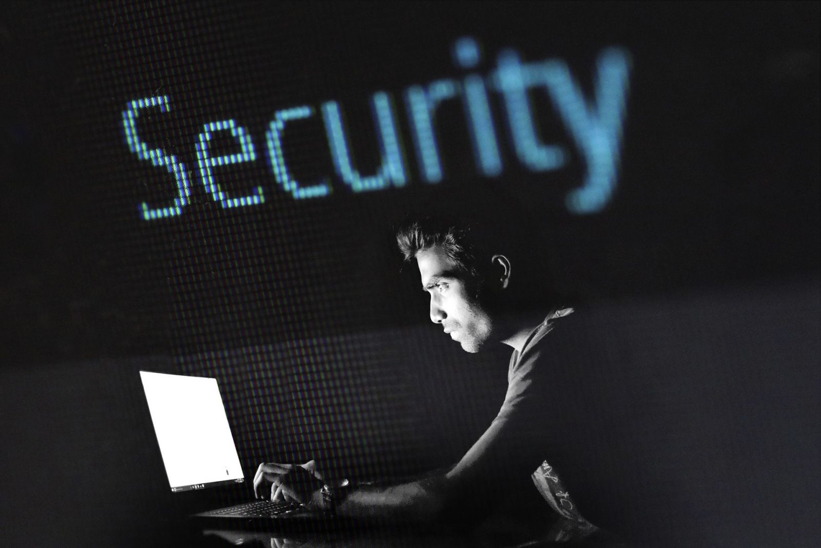 Cyber Escroqueries Courantes Eviter