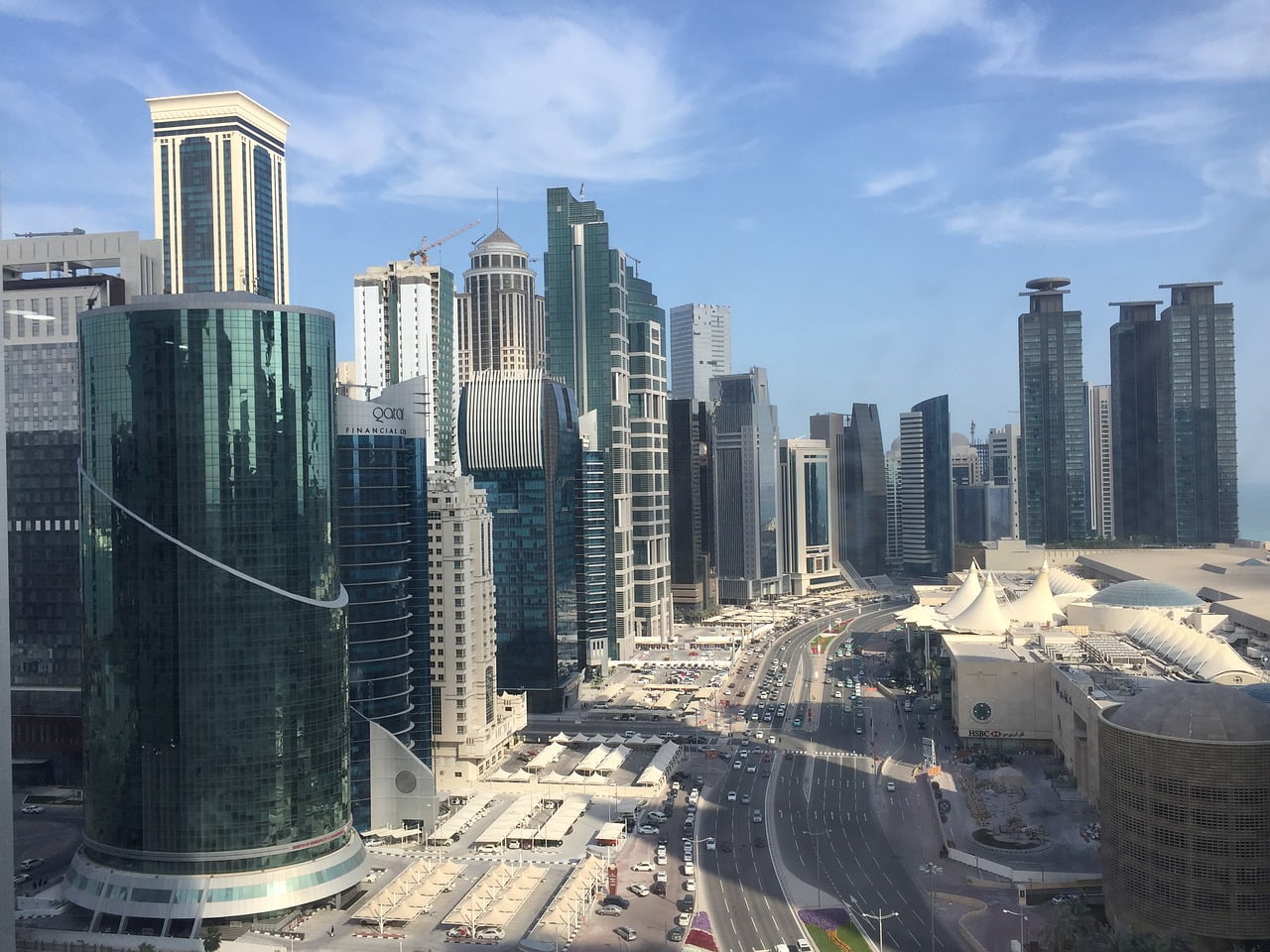 Doha Qatar Macron 2