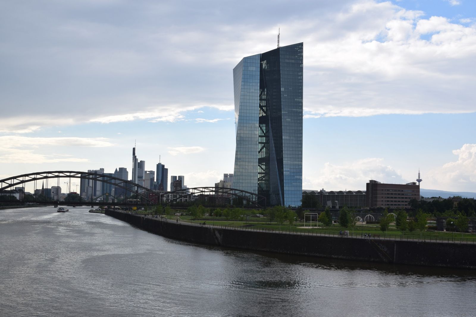 Ecb 4148921 1920