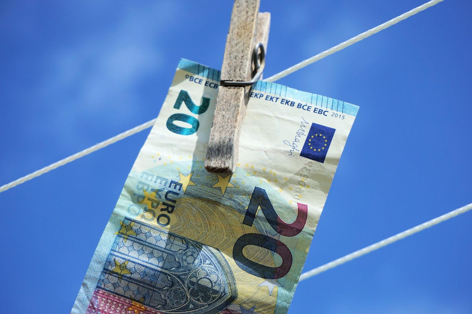 Euro 1517318 1920