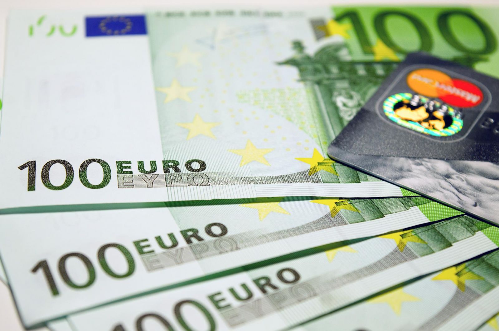 Euro 1647400 1920