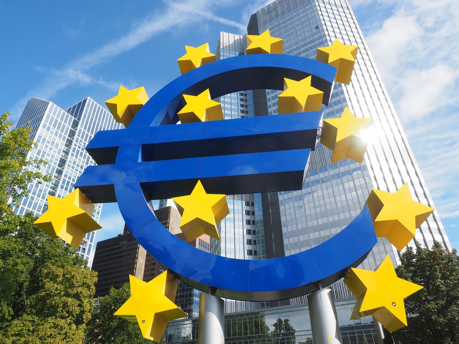 Euro Sculpture 2867925 1920%201