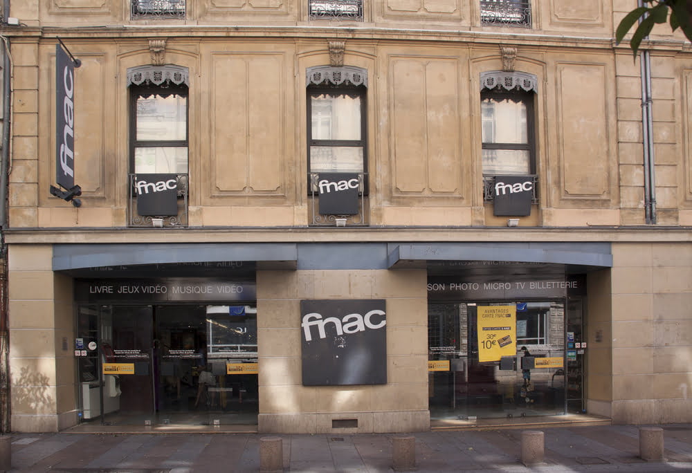 Fnac Darty Rachat Offre Fusion Consommateur Changement