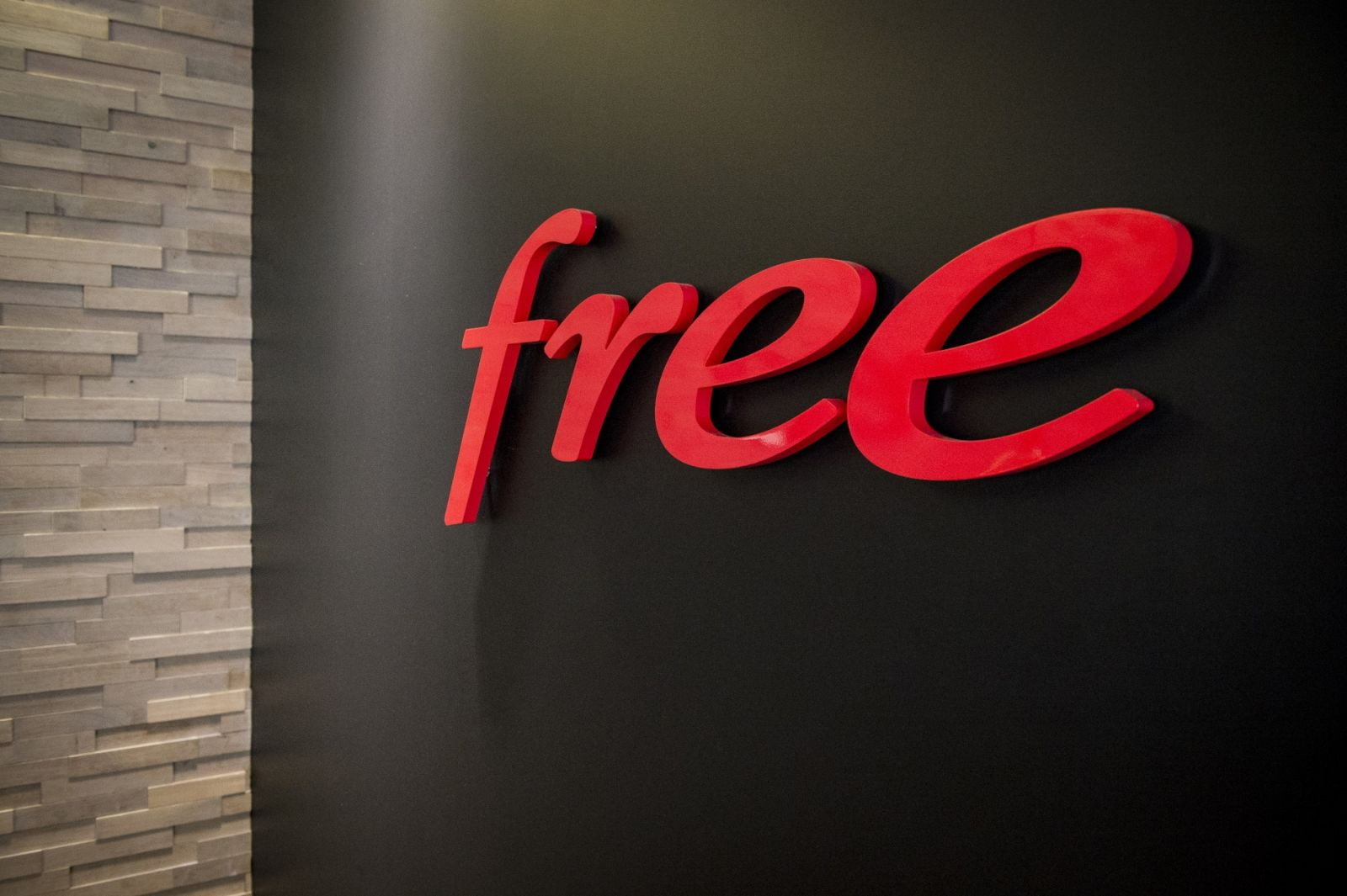 Free Mobile