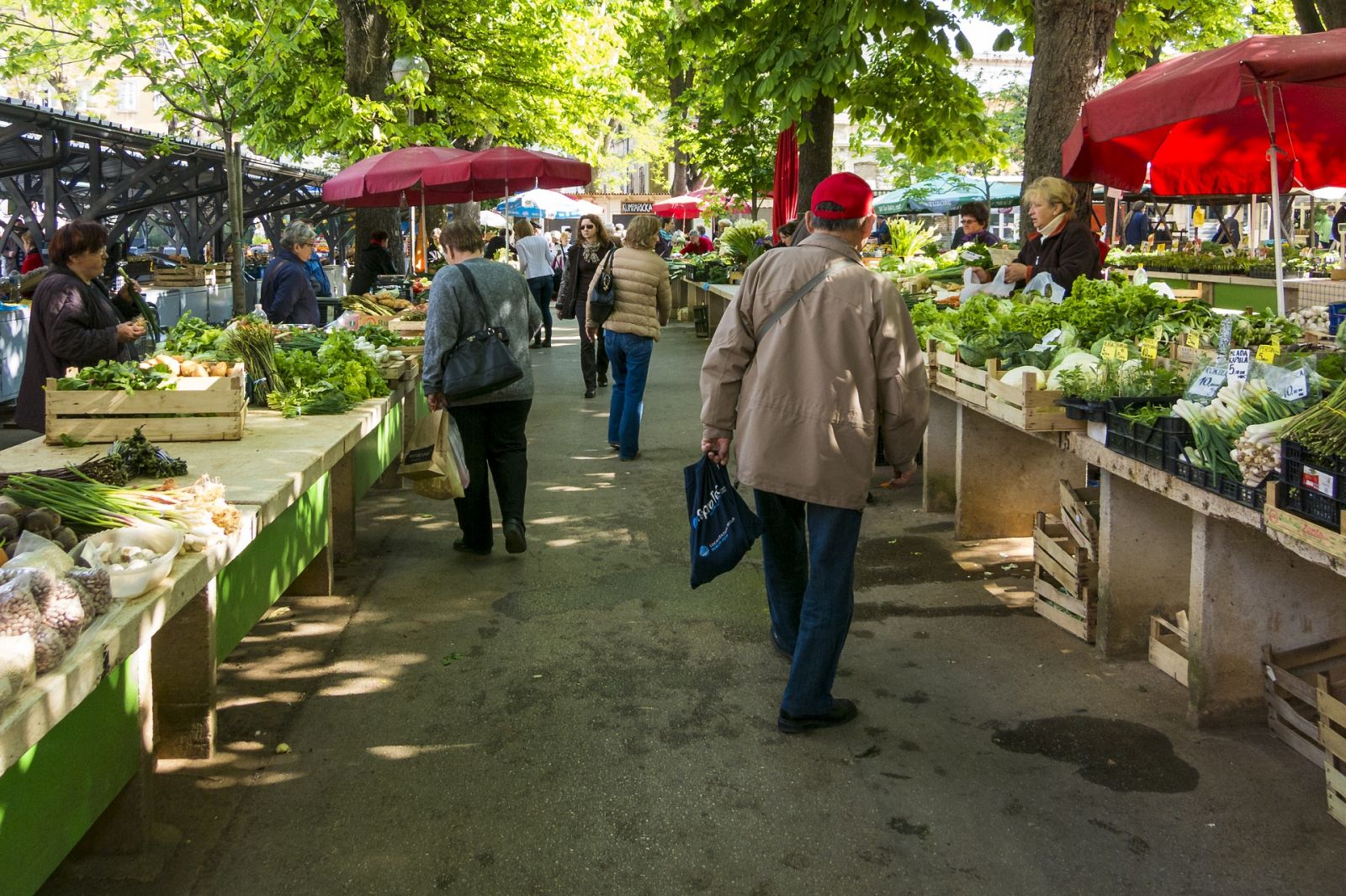 Marche Denrees Produits Alimentaires Circuit Court