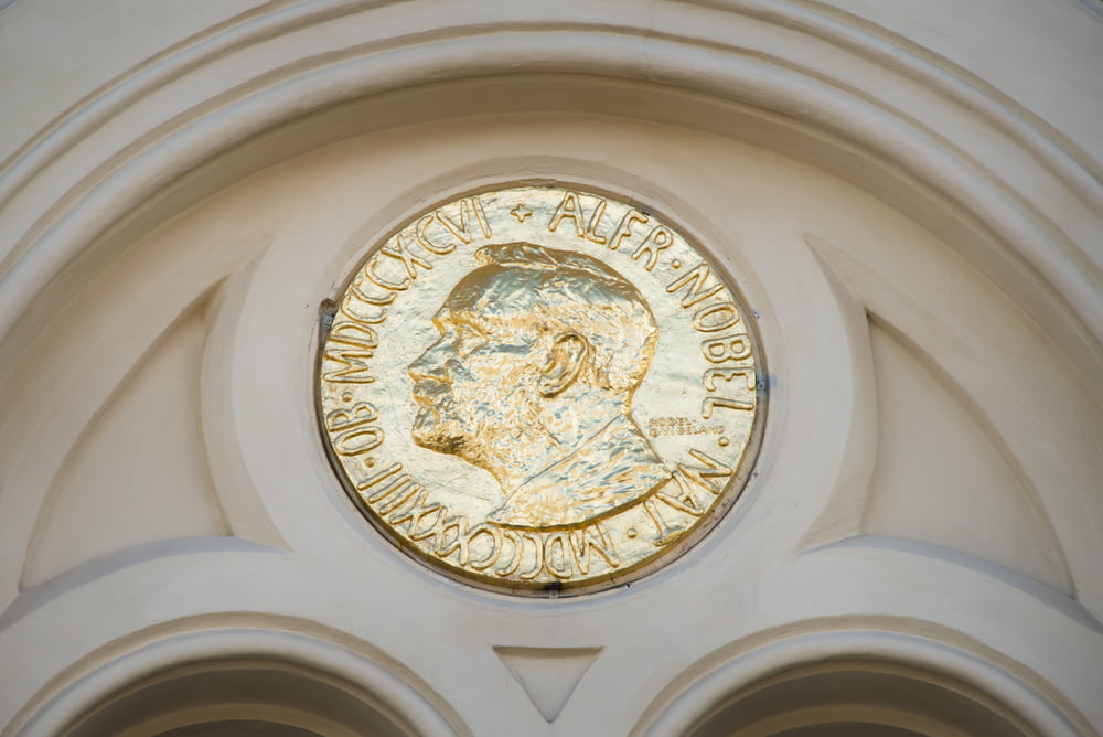 Mensonge Gain Entreprises Bonheur Argent Prix Nobel