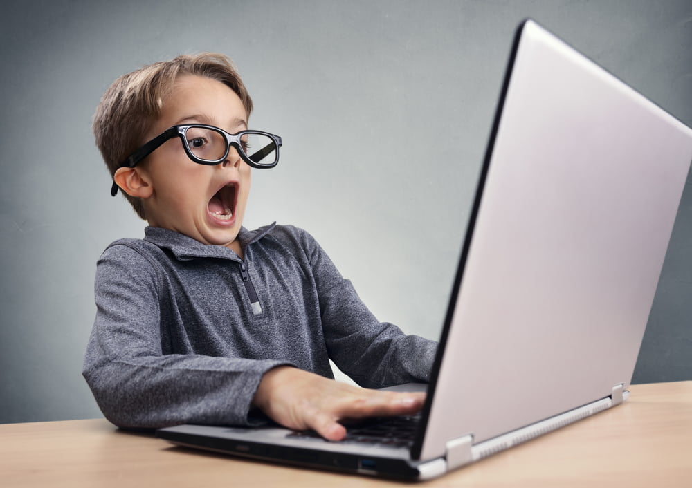 Ordinateur Enfant Poronographie