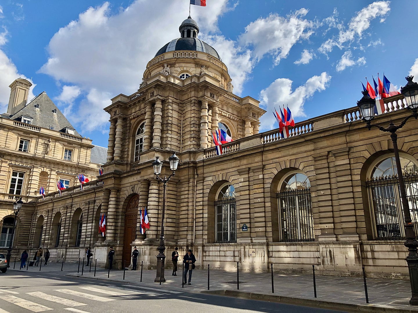 Senat Plan Deconfinement Gouvernement Coronavirus