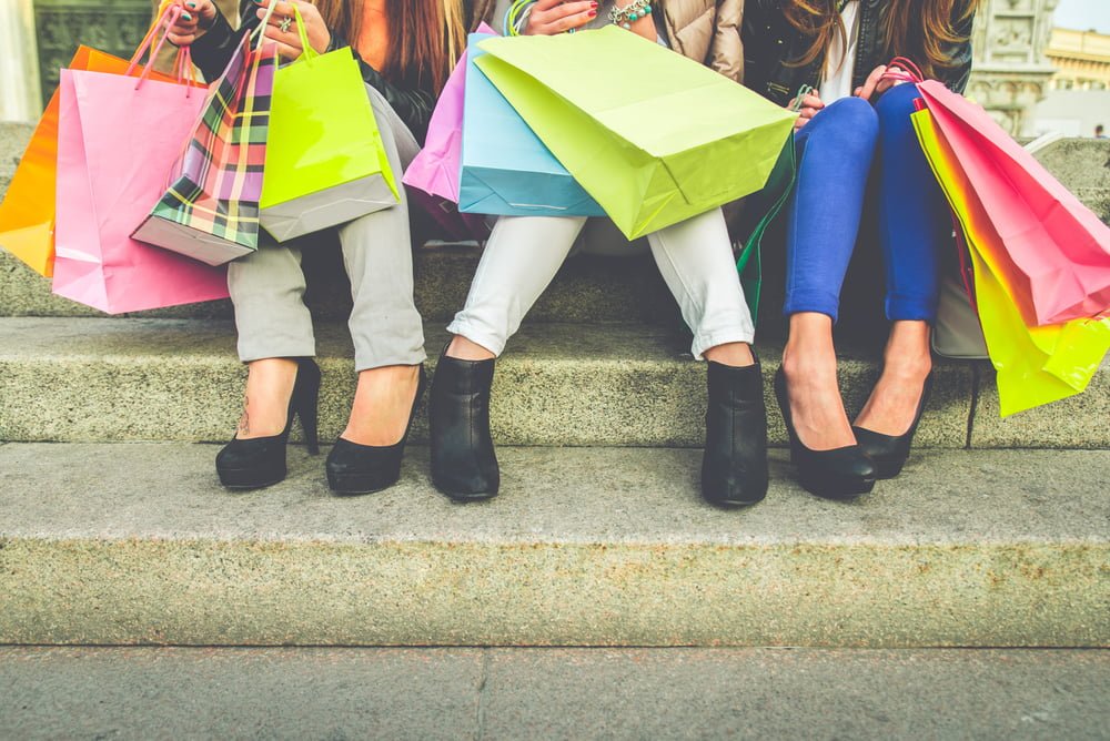 Shopping Achat Budget Hiver Argent Consommation Francaises