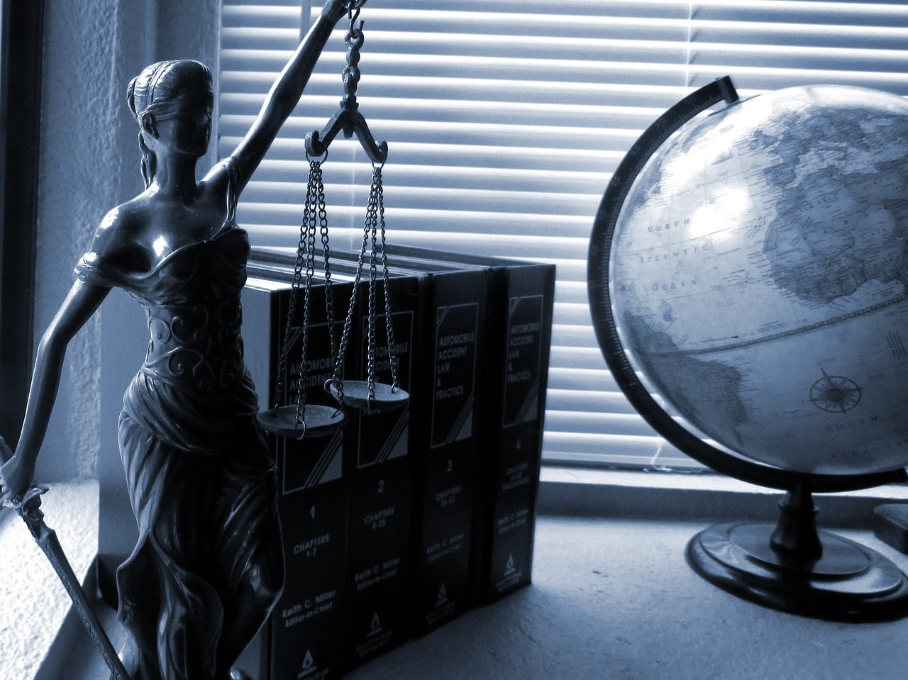 Tribunal Cour Appel Expedia Clause Abusive Contrat Concurrence
