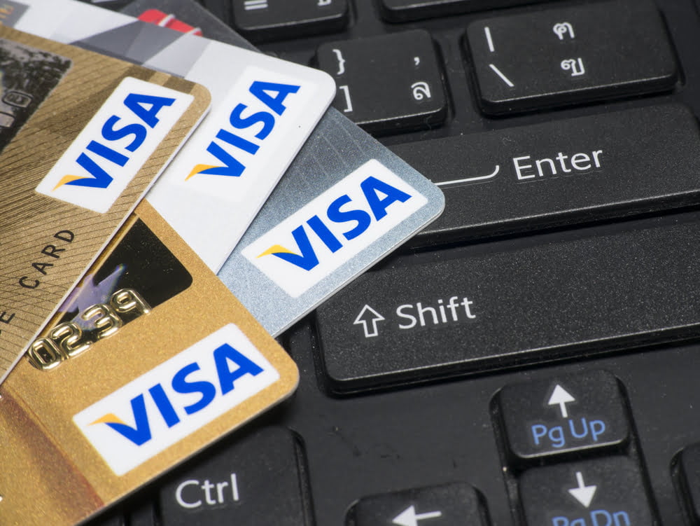 Visa Transfert Argent Reseaux Sociaux Facebook Twitter