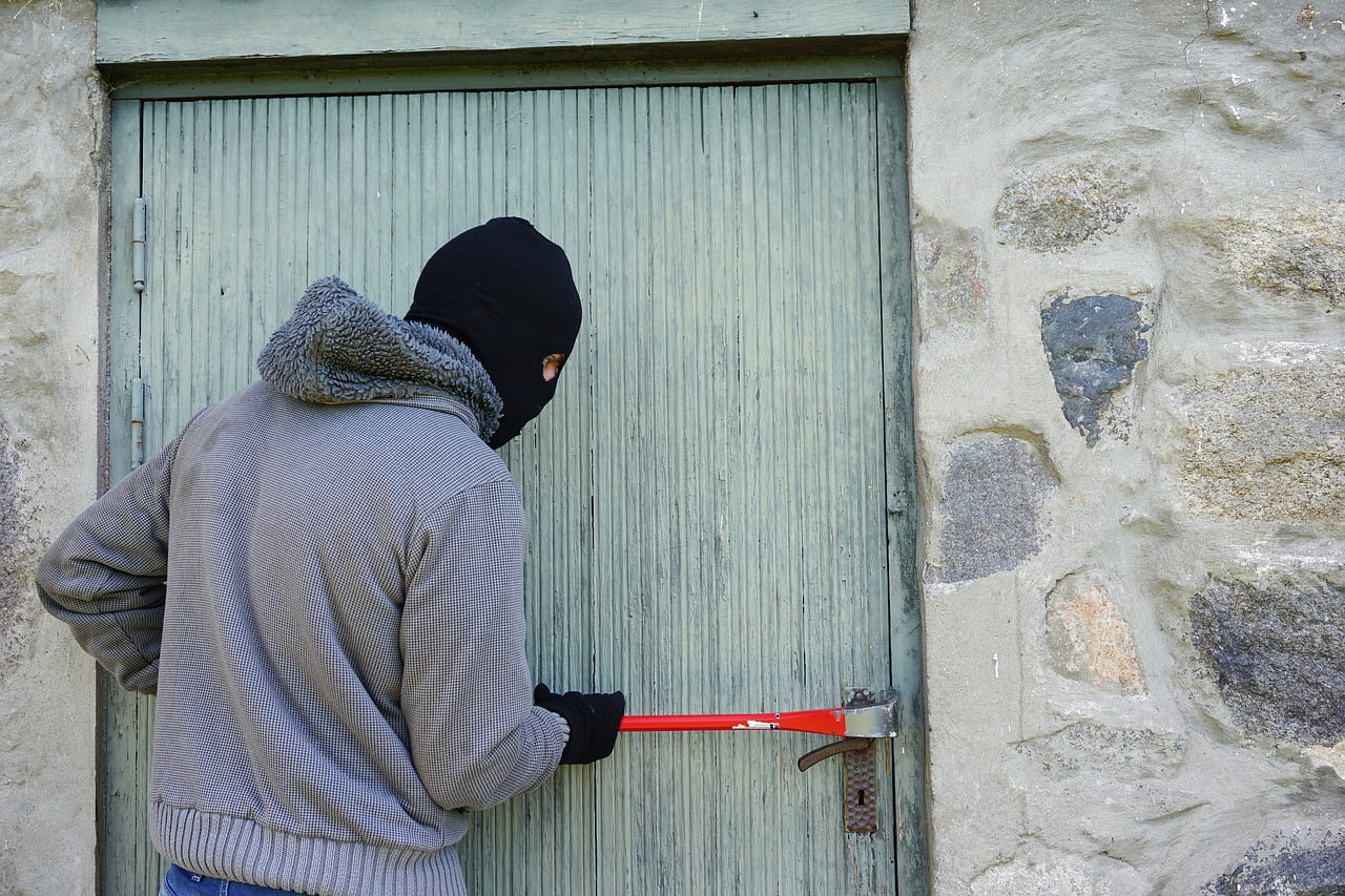 Vol Tableau De Chirico Beziers Surveillance Echec
