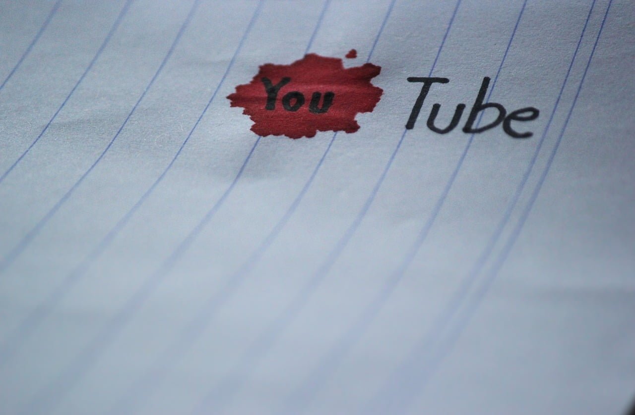 Youtube Video Publicite Argent Taxe Revenus Bercy France