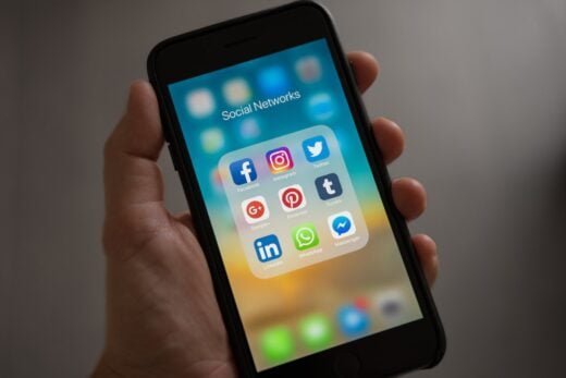 reseaux-sociaux-pseudonymat-2025-identité