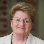 Anne O. Krueger, Anne O. Krueger, ancienne économiste en chef de la Banque mondiale et ancienne première directrice générale adjointe du Fonds monétaire international, est Senior Research Professor en économie internationale à la School of Advanced International Studies de la Johns Hopkins University et Senior Fellow au Center for International Development de l'Université de Stanford.