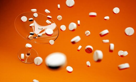 Penurie De Medicaments Relocalisation Production