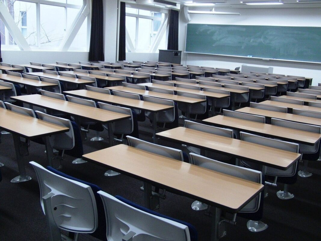 Ecole Public Prive Education Opposition Etudiants Martel
