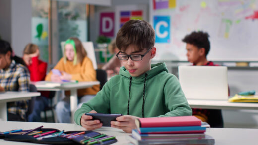Telephone Ecole Education Apprentissage Unesco Alerte Danger