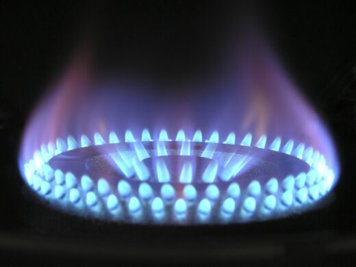 Totalenergies Vise Commece Gaz Russe