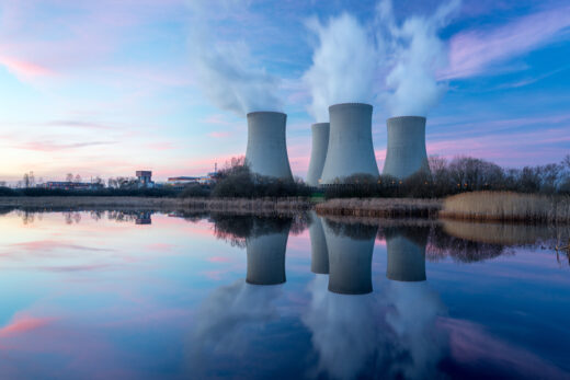 nucleaire-francais-prolongation-reacteurs-energie-decrabonee
