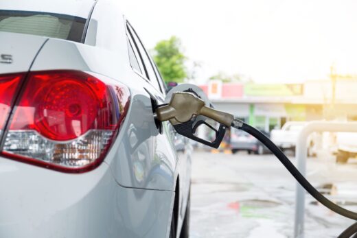 carburant à prix coûtant, offre, promotion, Système U, supermarchés, enseignes, Intermarché, Leclerc, Auchan, Casino