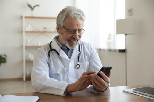 doctolib, plateforme en ligne, anniversaire, fonctionnalité, messagerie en ligne, IA, intelligence artificielle, paiement en ligne, consultation, soins médicaux, santé, délais attente, déserts médicaux