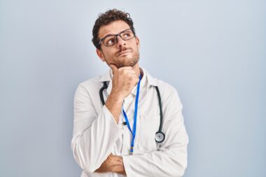 téléconsultation, Ordre des Médecins, SNCF, compagnie ferroviaire, système de santé, déserts médicaux