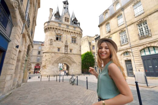 attractive-metropole-ville-bordeaux-paris