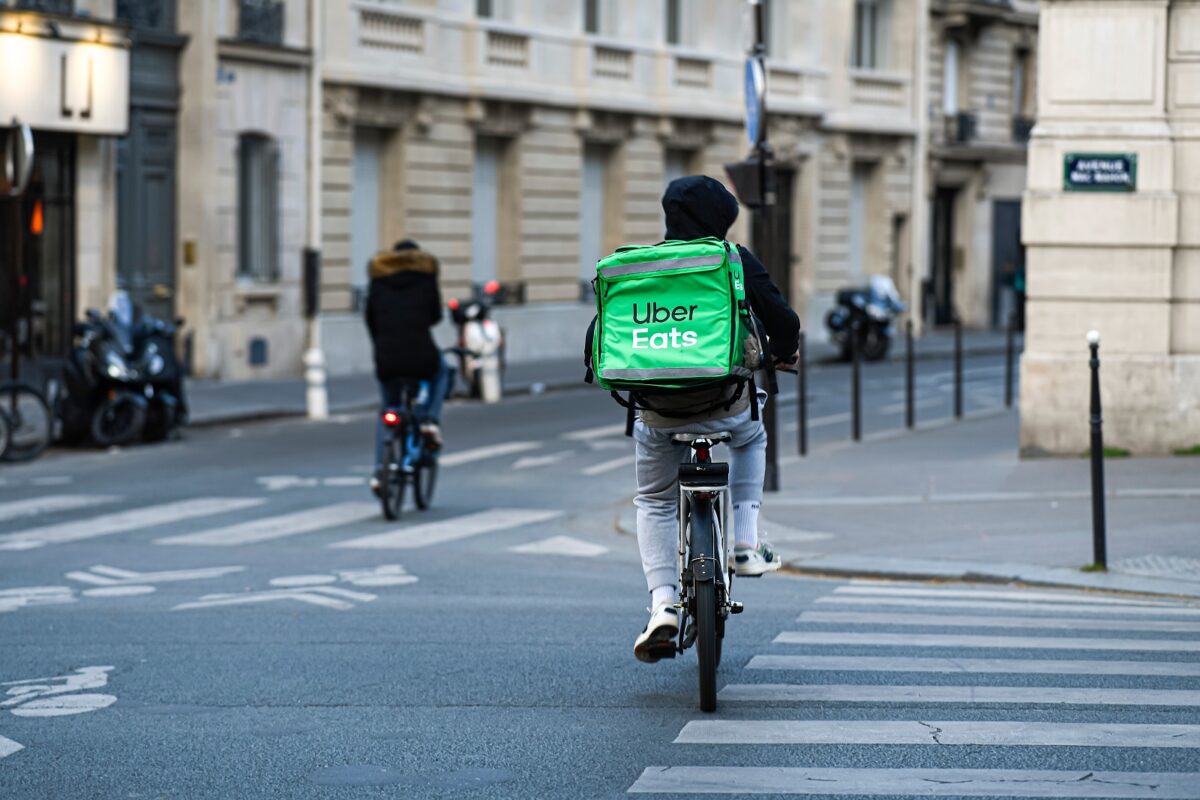 uber eats, grève, france, salaire, tarification, plateforme