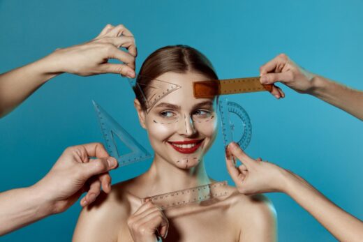Young,happy,beautiful,woman,,female,patient,with,human,hands,holding