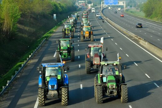 Olivet,,france, ,13,mars,2021,:farmers,showing,their,anger