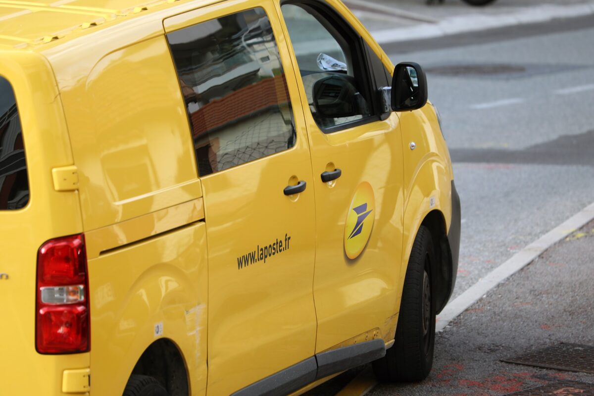 La poste, camion, service, expérimentation, bureau