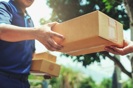 Une taxe pour chaque colis : la riposte française contre Shein et Temu