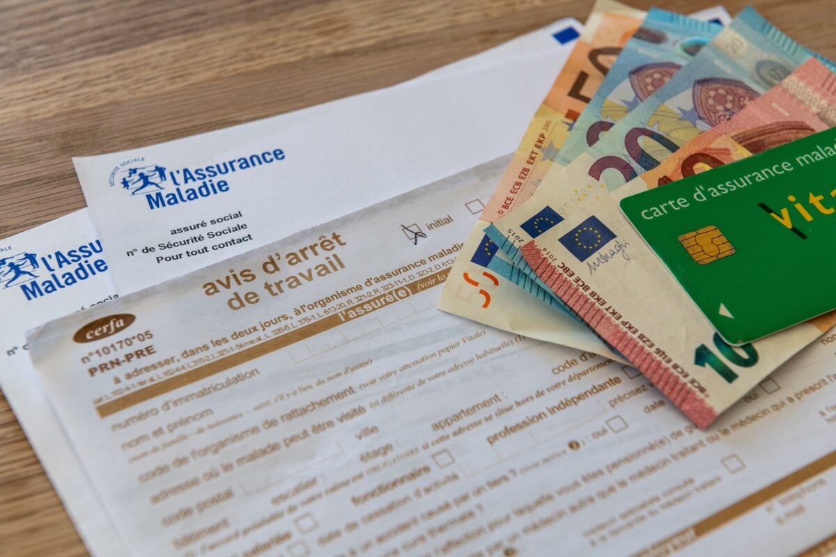 arrêt maladie, délai de carence, indemnisation, cour des comptes, polémique, attal