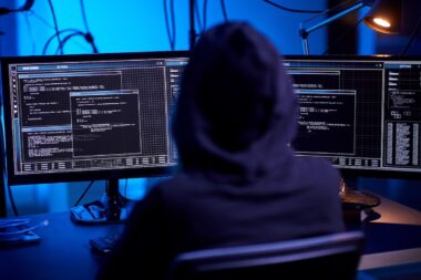 Lockbit, cybercriminel, russe, Dmitry Khoroshev, arrestation, peine, chef d'accusation, NCA, police,cyberattaque, France USA, Royaume-Uni, hôpital