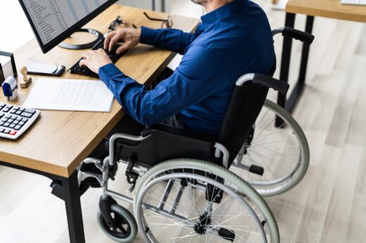 Handicap et emploi : du mieux en 20 ans, mais toujours un chômage élevé