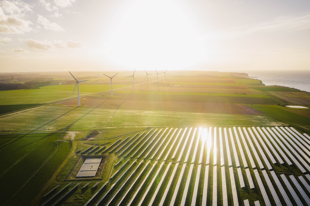 énergie renouvelable, Australie, budget, ministre des finances, panneaux solaire, mineraux essentiels, investissement, subvention, climat, émission de gaz à effet de serre, leader, superpuissance
