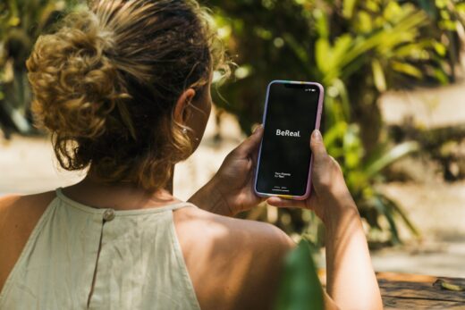 bereal-reseaux-sociaux-appli-voodoo