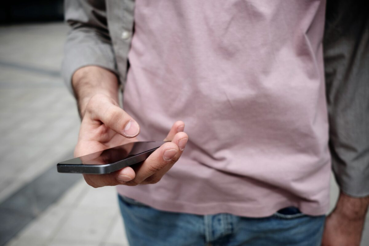 Orange et Bouygues Telecom proposent des forfaits spécialement destinés aux touristes des Jeux Olympiques 2024. Unsplash