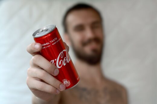 coca-cola-greenwashing-jo-2024