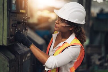 industrie, hommes, femmes, travail, emploi, critique, cliché, sexisme