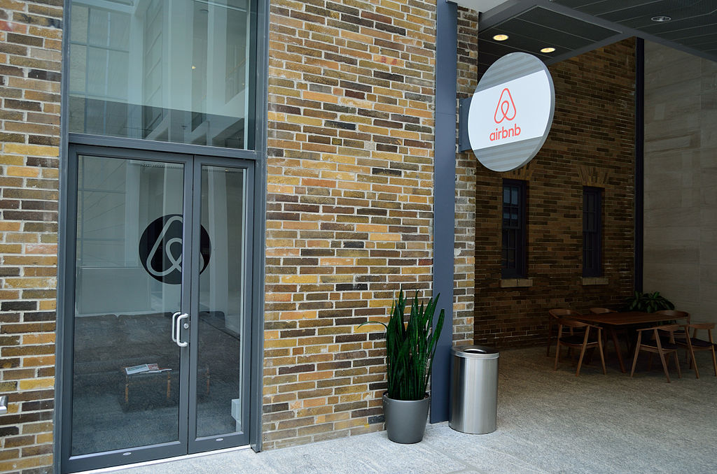 Le Conseil d'Etat a annulé la niche fiscale dont bénéficiaient les loueurs Airbnb. Wikipedia