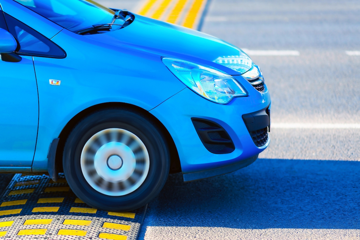 ralentisseurs auto, dos d'âne, conseil d'État, saisie, association, automobile, automobiliste, prolifération, critères, législation, PUMSD, LDC