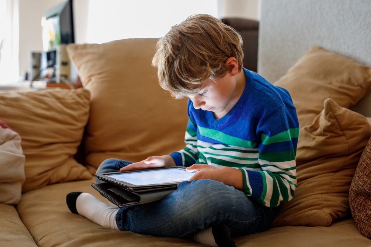 controle-parental-obligatoire-enfants-web