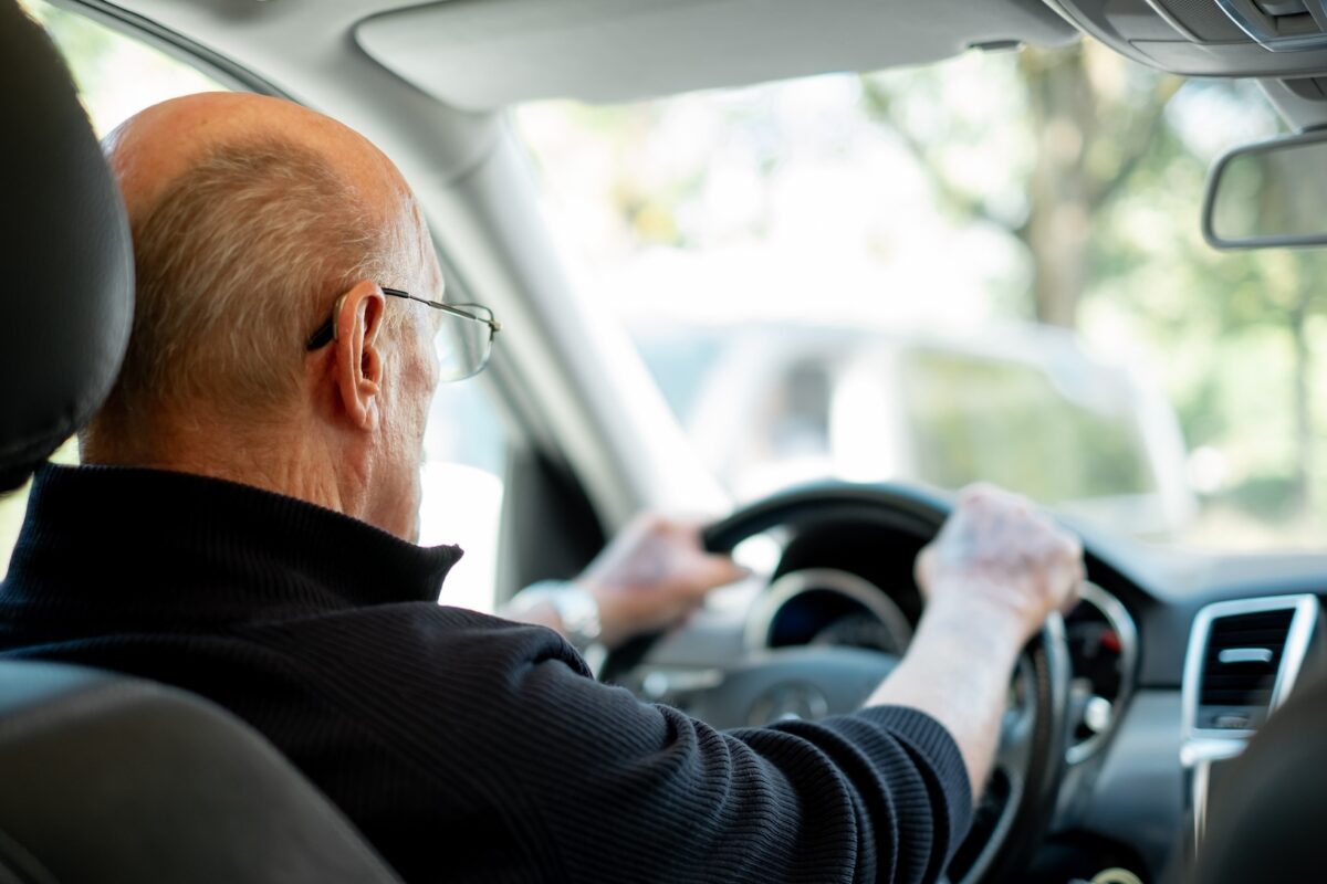 disque-s-seniors-voiture-insolite